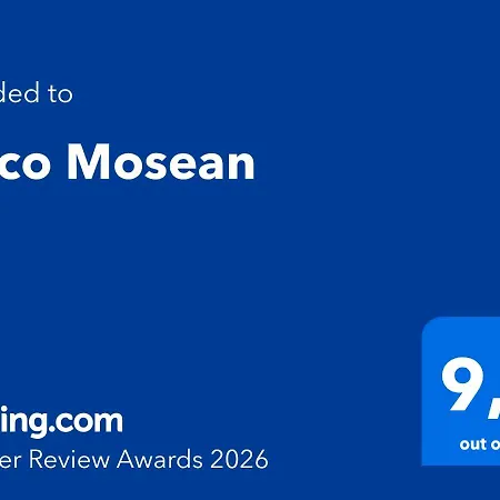 Atico Mosean アパート *